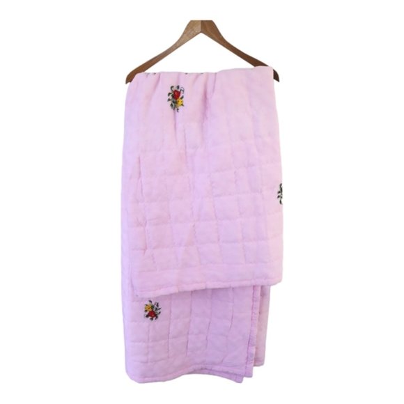 Pink Embroidered Strawberry Full Size Bedspread - Picture 2 of 7